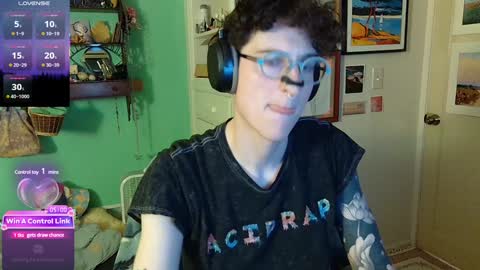 solaya papaya  jordan theythem online show from January 22, 6:10 am