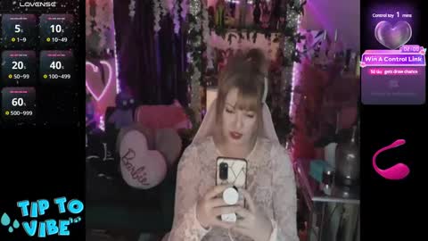 solesticia online show from January 25, 2:26 am