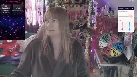 solesticia online show from September 9, 1:21 pm