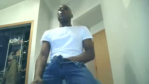 solidsnake992 online show from November 19, 2:00 am