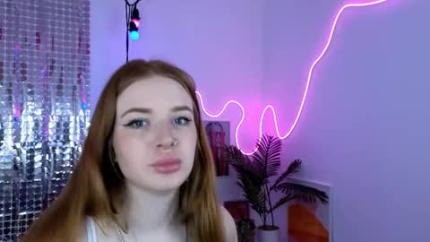 sollarkristy online show from April 26, 6:44 am