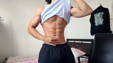 Hi Im Weller Check my Bio  online show from March 11, 9:32 pm