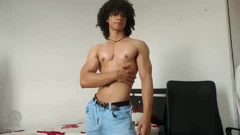 Snapshot of solorizo chatting on May 7, 9:31 pm Hi Im Weller Check my Bio online show from May 7, 9:31 pm