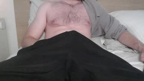Snapshot of someone007980 chatting on May 8, 2:33 pm Someone007980 online show from May 8, 2:33 pm
