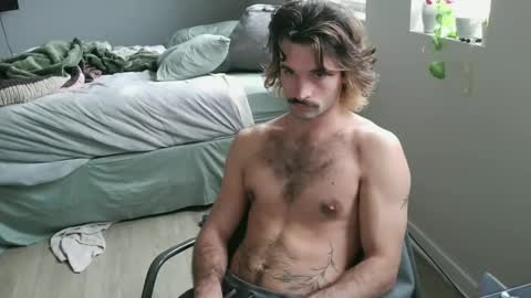 Snapshot of somerandom1109 chatting on October 27, 8:13 pm somerandom1109 online show from October 27, 8:13 pm