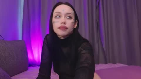 Snapshot of somniya chatting on December 4, 10:35 am somniya online show from December 4, 10:35 am