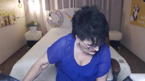 sondrariddle online show from May 25, 6:47 pm