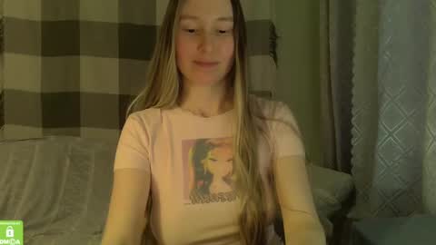 Snapshot of song_to_the_siren chatting on December 11, 1:06 pm Mary online show from December 11, 1:06 pm