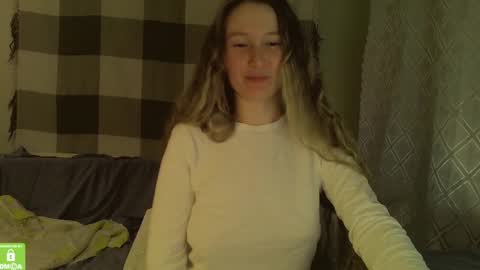 Snapshot of song_to_the_siren chatting on December 20, 4:57 pm Mary online show from December 20, 4:57 pm