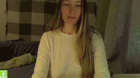 Snapshot of song_to_the_siren chatting on December 23, 1:13 pm Mary online show from December 23, 1:13 pm