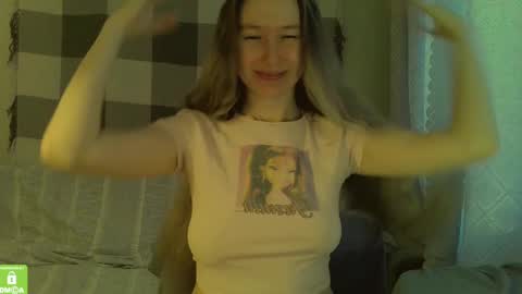 Snapshot of song_to_the_siren chatting on January 12, 10:56 am Mary online show from January 12, 10:56 am