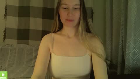 Snapshot of song_to_the_siren chatting on January 15, 8:37 pm Mary online show from January 15, 8:37 pm