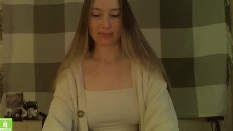 Snapshot of song_to_the_siren chatting on February 14, 10:38 am Mary online show from February 14, 10:38 am