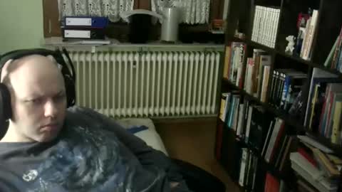 Tom online show from February 22, 8:29 pm