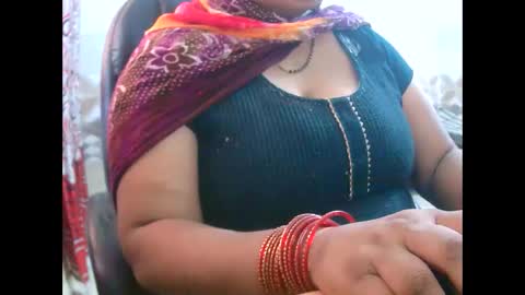 Snapshot of soni88888 chatting on December 7, 5:04 am soni88888 online show from December 7, 5:04 am