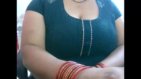 Snapshot of soni88888 chatting on December 20, 11:10 am soni88888 online show from December 20, 11:10 am