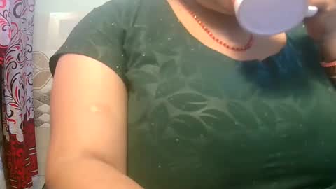 Snapshot of soni88888 chatting on January 22, 5:26 am soni88888 online show from January 22, 5:26 am