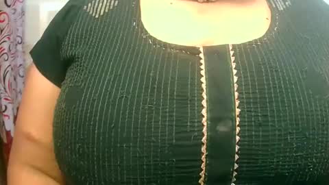 Snapshot of soni88888 chatting on January 28, 11:28 am soni88888 online show from January 28, 11:28 am