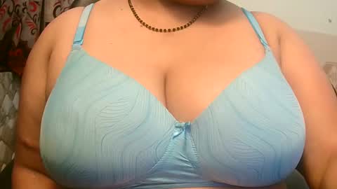 Snapshot of soni88888 chatting on February 7, 3:30 pm soni88888 online show from February 7, 3:30 pm