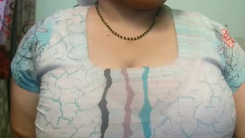 Snapshot of soni88888 chatting on February 9, 11:14 am soni88888 online show from February 9, 11:14 am