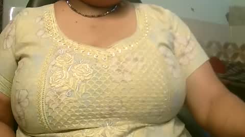 Snapshot of soni88888 chatting on March 9, 3:38 pm soni88888 online show from March 9, 3:38 pm