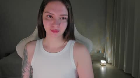 sonia_moon_ online show from December 4, 1:14 am