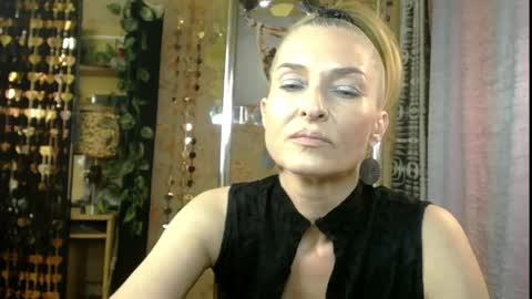 Snapshot of soniadance chatting on May 29, 2:04 pm Sonia online show from May 29, 2:04 pm