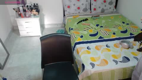 sonialatin69 online show from April 9, 12:10 pm