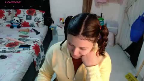 Snapshot of sonialatin69 chatting on July 1, 12:23 am sonialatin69 online show from July 1, 12:23 am