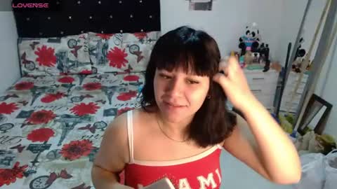 Snapshot of sonialatin69 chatting on July 10, 12:19 pm sonialatin69 online show from July 10, 12:19 pm