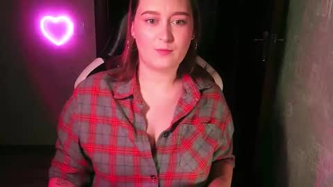 Snapshot of sonibear chatting on September 17, 11:39 pm OksiFels online show from September 17, 11:39 pm