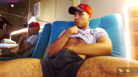 Snapshot of sonicj25_ chatting on February 27, 12:21 am SONIC online show from February 27, 12:21 am