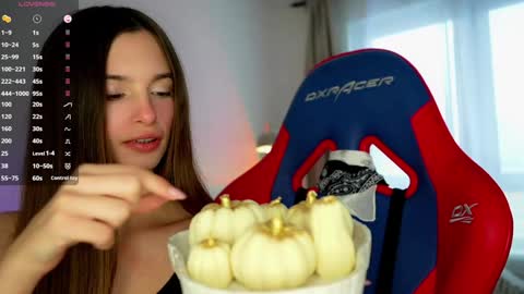 Eva 3 online show from December 9, 8:55 am