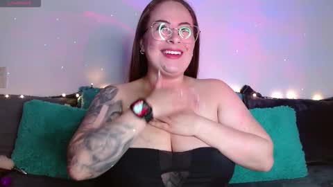 soofy online show from December 2, 2:17 am