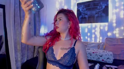 sophie online show from February 8, 6:12 am