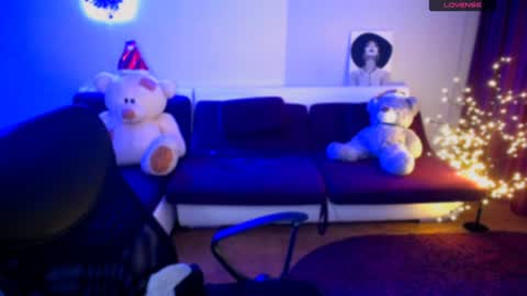 sophia__olsen online show from December 3, 11:01 am