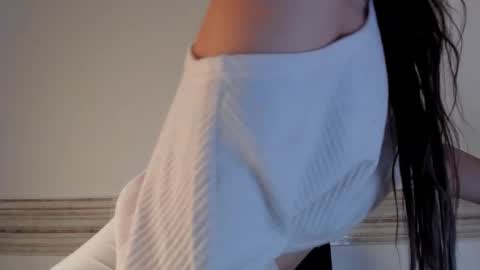 Sophia online show from October 27, 9:30 pm