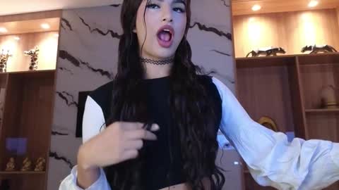 Sophia online show from December 4, 9:34 pm