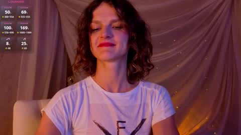 Sophia online show from December 19, 1:23 am