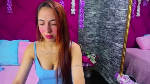 Snapshot of sophia_greey chatting on November 12, 4:29 pm sophia_greey online show from November 12, 4:29 pm