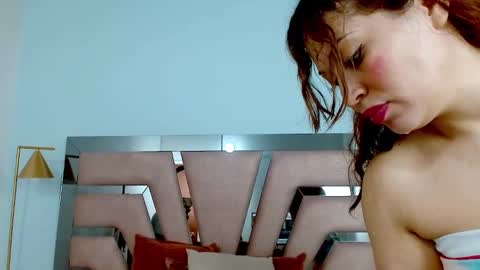 Snapshot of sophia_hadid chatting on January 14, 1:04 am Sophia online show from January 14, 1:04 am