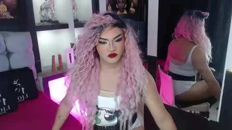 sophia_hott01 online show from September 29, 8:02 pm