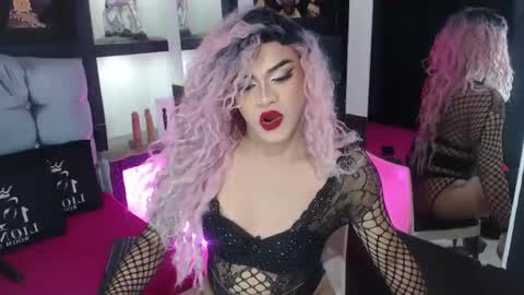 sophia_hott01 online show from September 30, 8:08 am