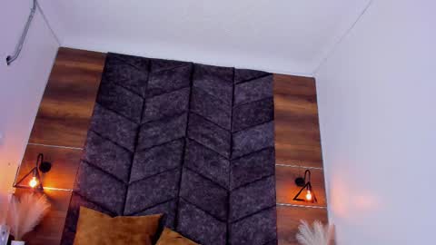 Sophi  online show from February 13, 7:03 am