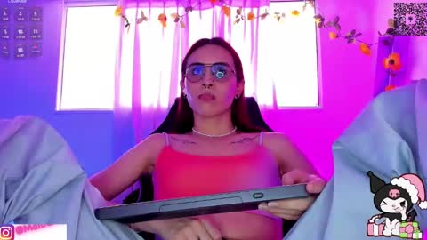 sophia_milano online show from December 6, 3:22 pm