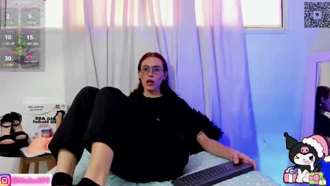 sophia_milano online show from December 10, 12:27 pm