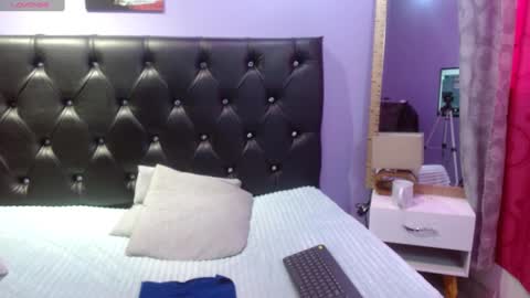 Snapshot of sophia_ny chatting on December 28, 9:30 pm SOPHIA online show from December 28, 9:30 pm