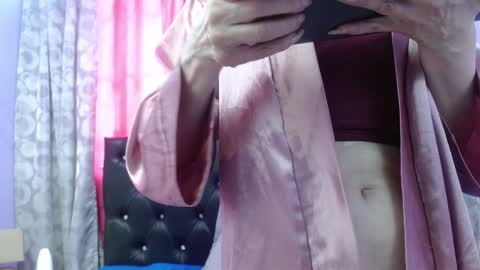 Snapshot of sophia_ny chatting on January 27, 8:17 pm SOPHIA online show from January 27, 8:17 pm