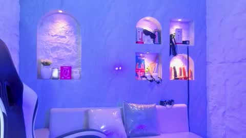 Sophia online show from March 15, 1:06 pm