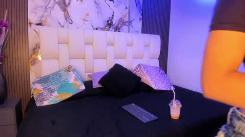 sophiaa10 online show from May 28, 7:11 pm